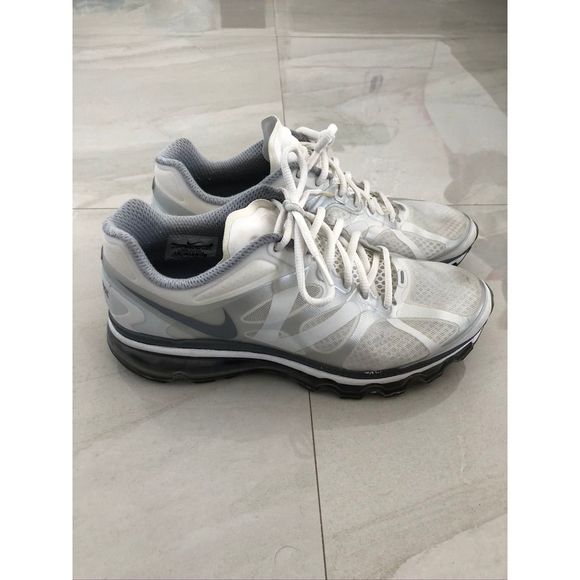 Nike Shoes - Nike Air Max